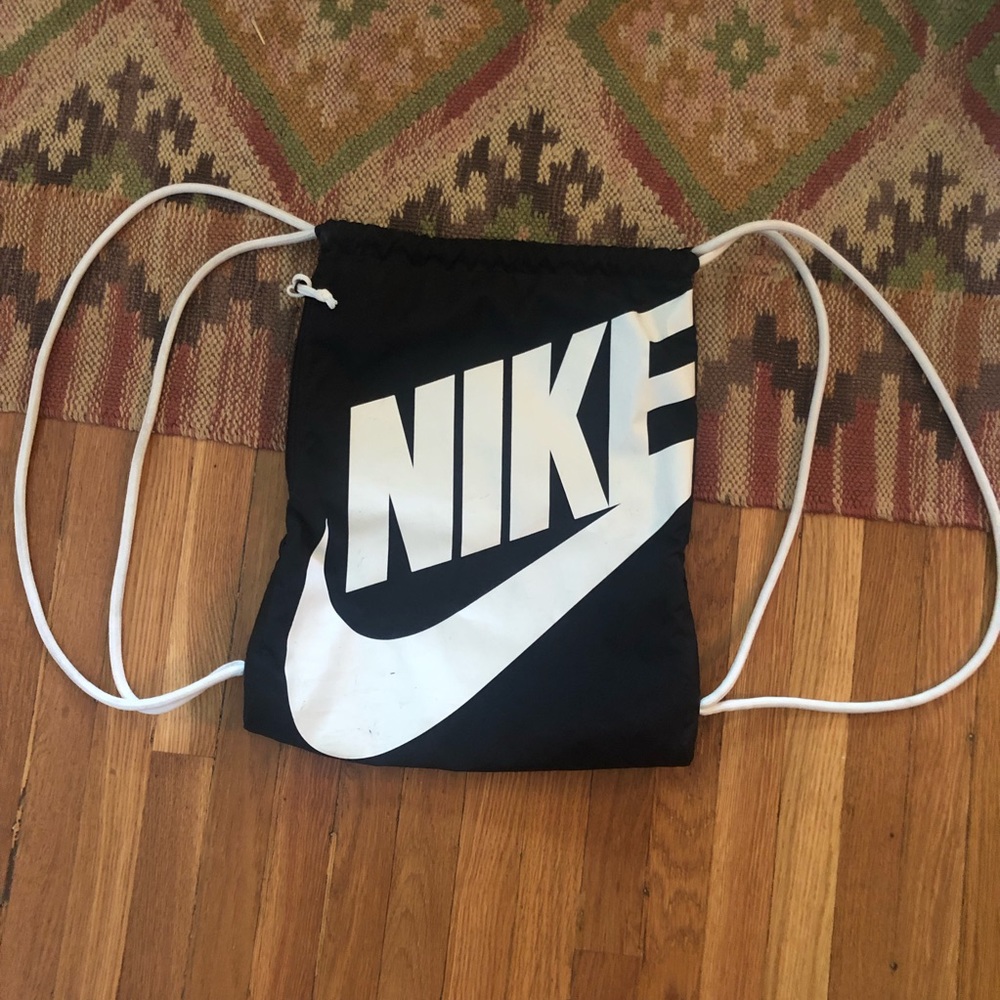 Nike cinch back pack